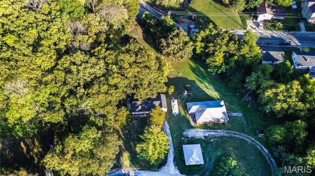 305 Vineyard, Hardin, IL 62047