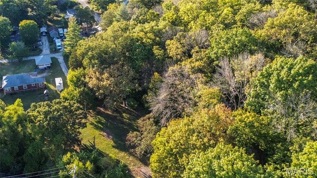 305 Vineyard, Hardin, IL 62047