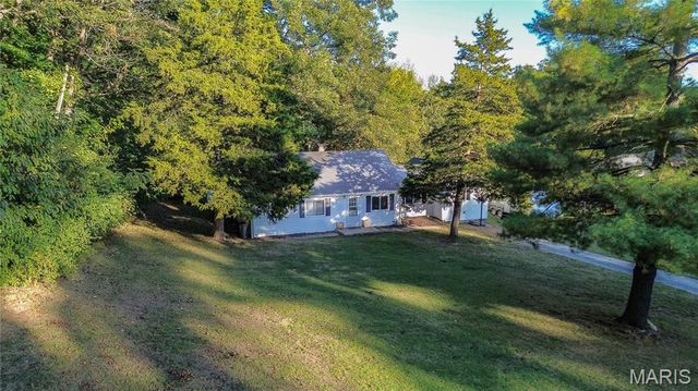 305 Vineyard, Hardin, IL 62047