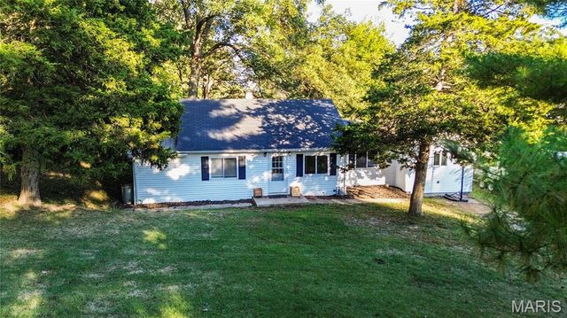 305 Vineyard, Hardin, IL 62047