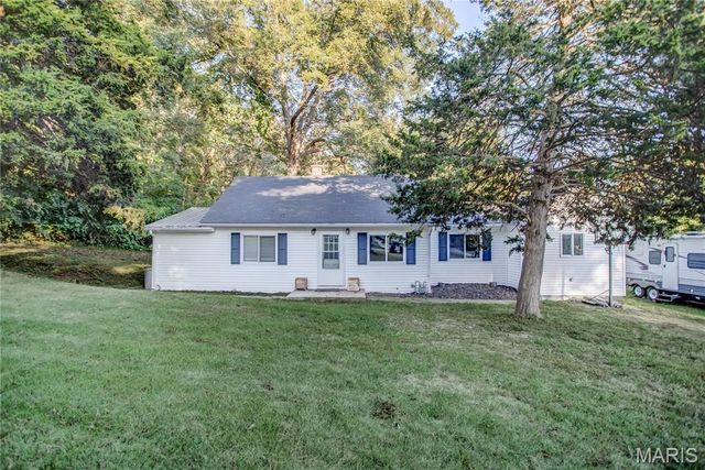 305 Vineyard, Hardin, IL 62047