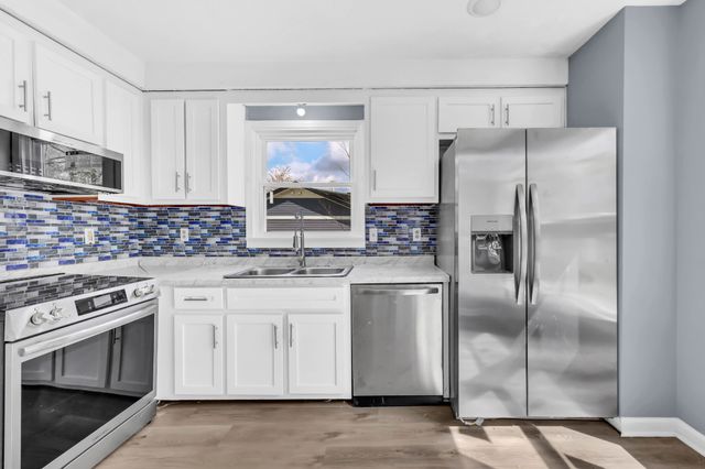 547 Donna Dr, Clarksville, TN 37042