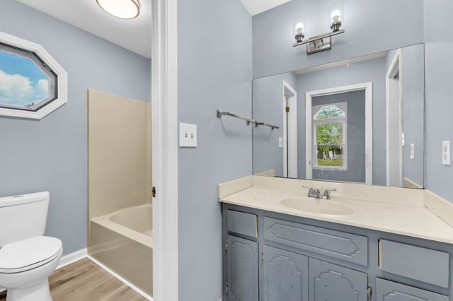 547 Donna Dr, Clarksville, TN 37042