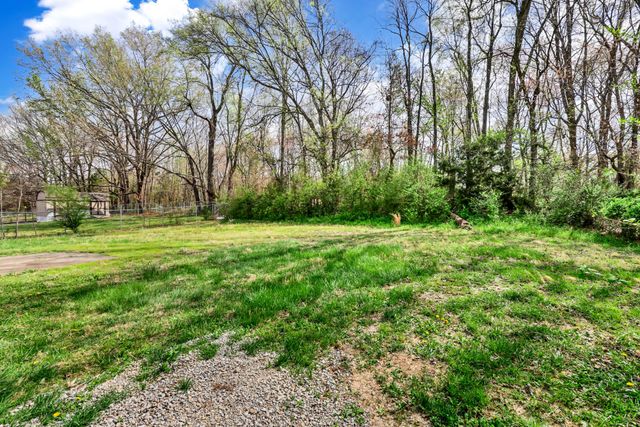 547 Donna Dr, Clarksville, TN 37042