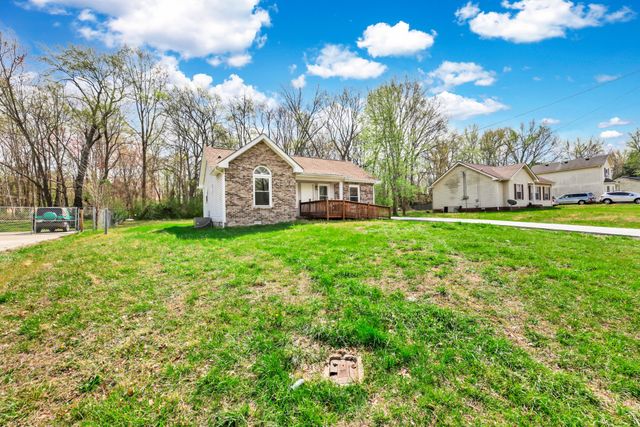 547 Donna Dr, Clarksville, TN 37042
