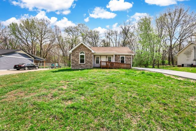 547 Donna Dr, Clarksville, TN 37042