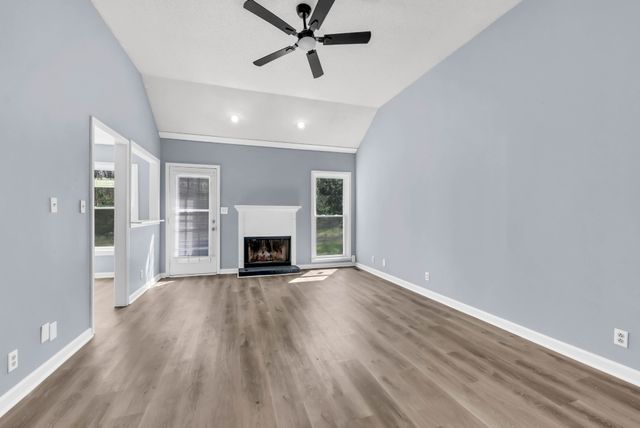 547 Donna Dr, Clarksville, TN 37042