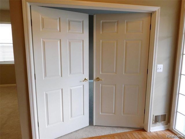 29377 Whistler Drive, Novi, MI 48377