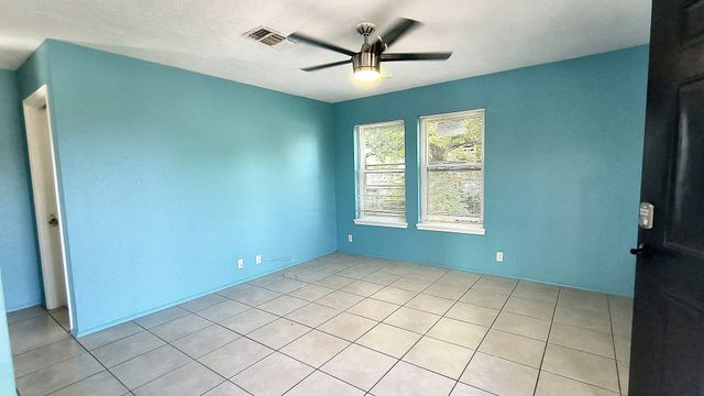 4614 Gurley Avenue 202, Dallas, TX 75223