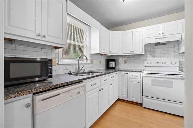 2894 Webb Bridge Road, Alpharetta, GA 30009