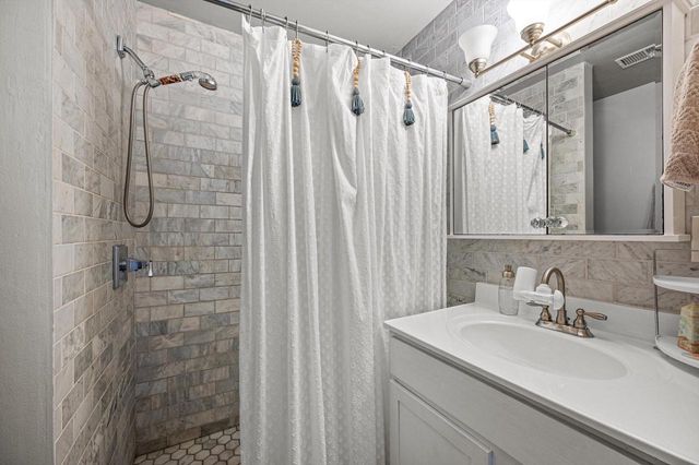 3932 S 1st STREET, Milwaukee, WI 53207
