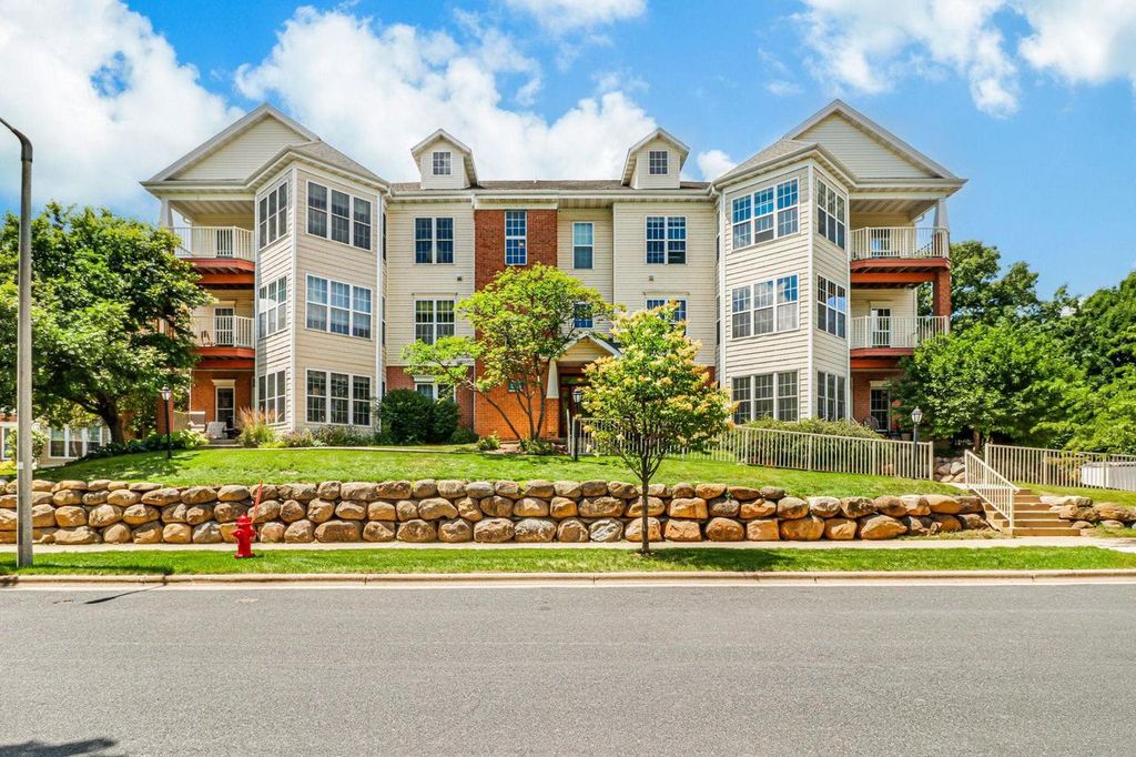 187 Shato Lane, Monona, WI 53716