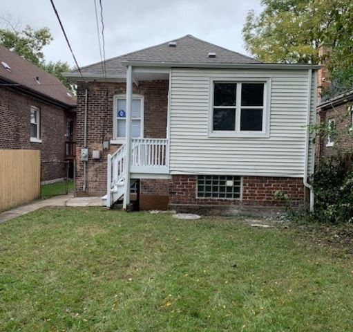 9351 S Manistee Avenue, Chicago, IL 60617