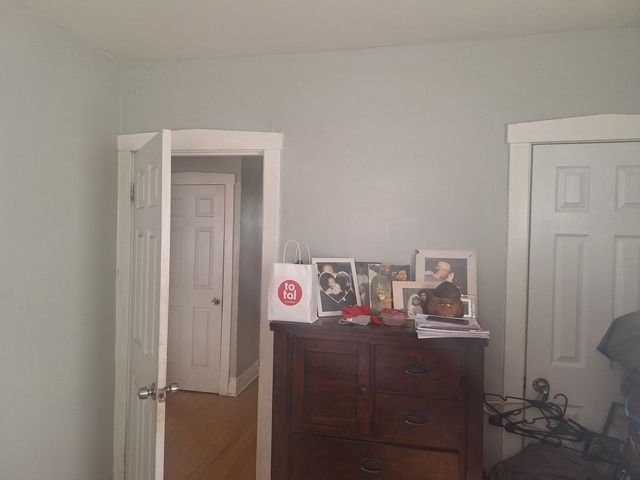 9351 S Manistee Avenue, Chicago, IL 60617