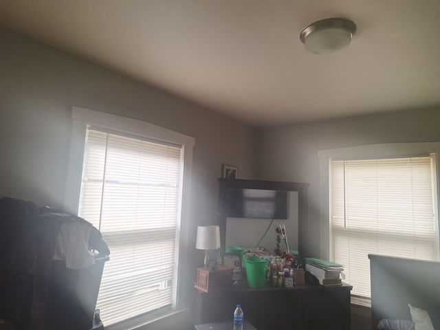 9351 S Manistee Avenue, Chicago, IL 60617