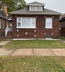 9351 S Manistee Avenue, Chicago, IL 60617