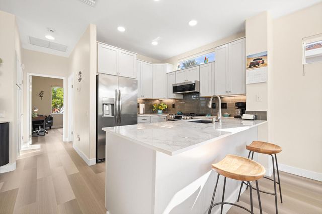 35885 Palomino Way, Palm Desert, CA 92211