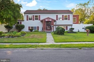 219 HARVARD AVE, Pemberton, NJ 08068