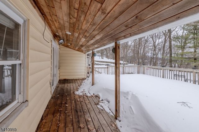 105 Dupont Ave, Hopatcong Boro, NJ 07843