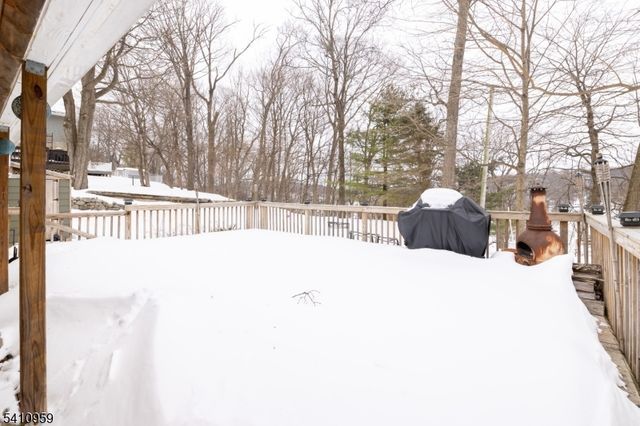 105 Dupont Ave, Hopatcong Boro, NJ 07843