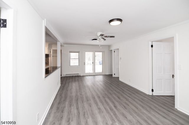 105 Dupont Ave, Hopatcong Boro, NJ 07843