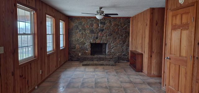 1379 Highway 577 East, Annville, KY 40402