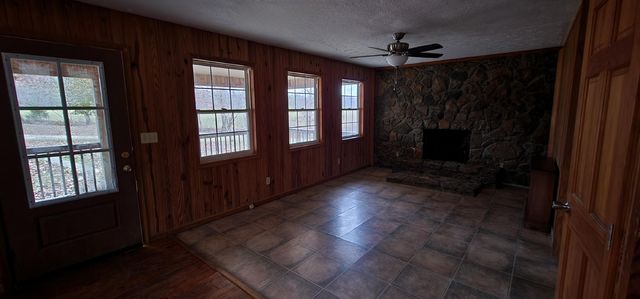 1379 Highway 577 East, Annville, KY 40402
