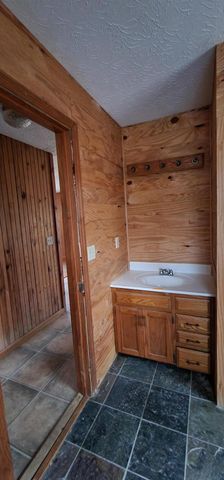 1379 Highway 577 East, Annville, KY 40402