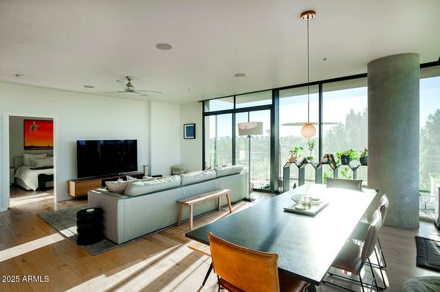 208 W PORTLAND Street 460, Phoenix, AZ 85003