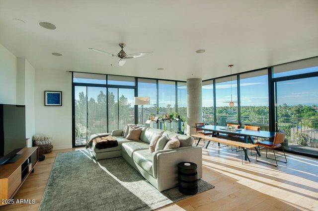 208 W PORTLAND Street 460, Phoenix, AZ 85003