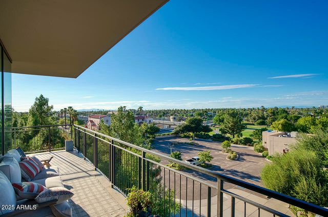 208 W PORTLAND Street 460, Phoenix, AZ 85003