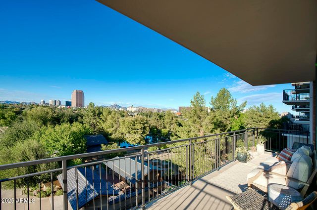 208 W PORTLAND Street 460, Phoenix, AZ 85003