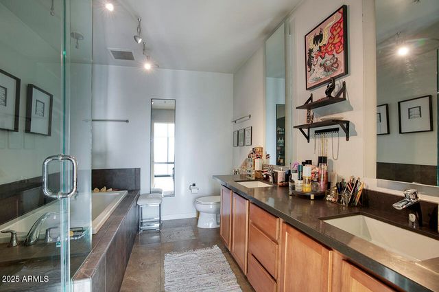 208 W PORTLAND Street 460, Phoenix, AZ 85003