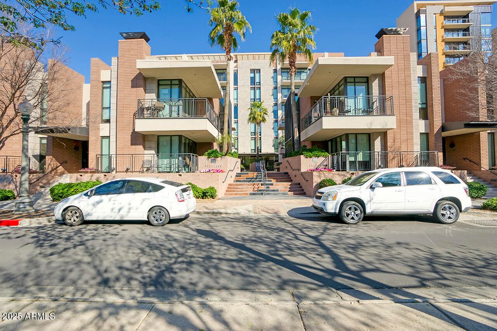 208 W PORTLAND Street 460, Phoenix, AZ 85003