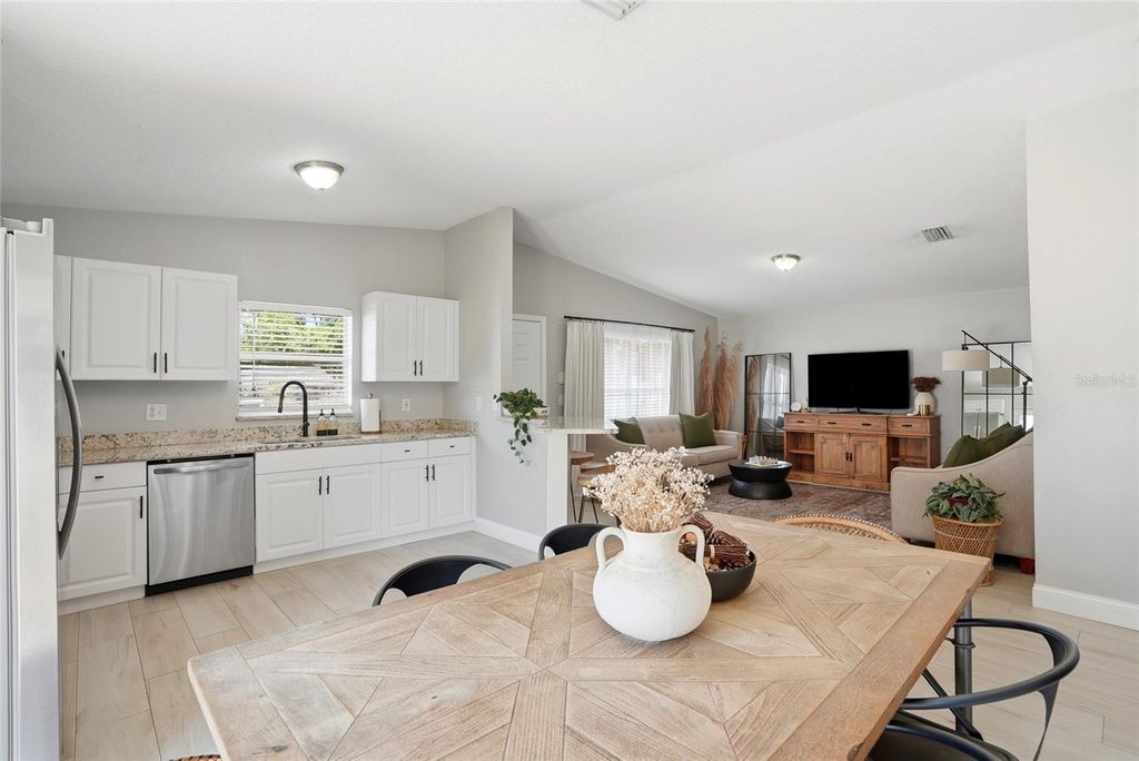 Image 24 of property listing at 6052 114TH AVENUE N, Pinellas Park, FL 33782