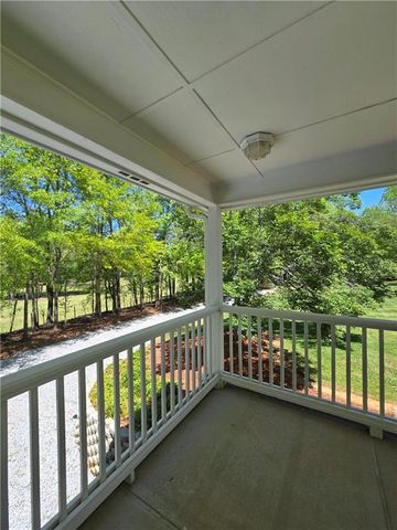 866 Lee Byrd Road, Loganville, GA 30052