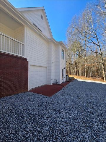866 Lee Byrd Road, Loganville, GA 30052