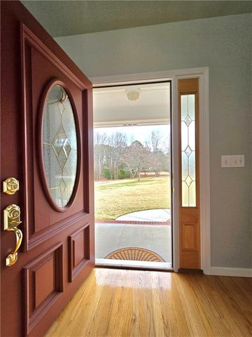 866 Lee Byrd Road, Loganville, GA 30052