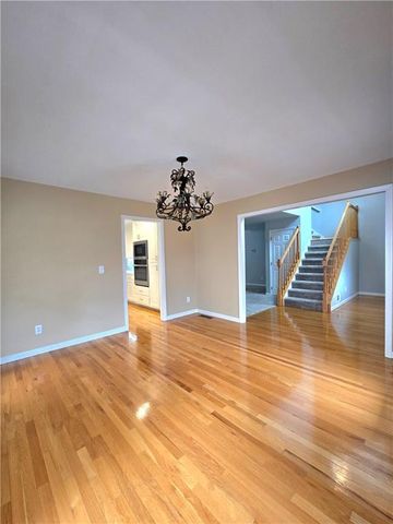 866 Lee Byrd Road, Loganville, GA 30052