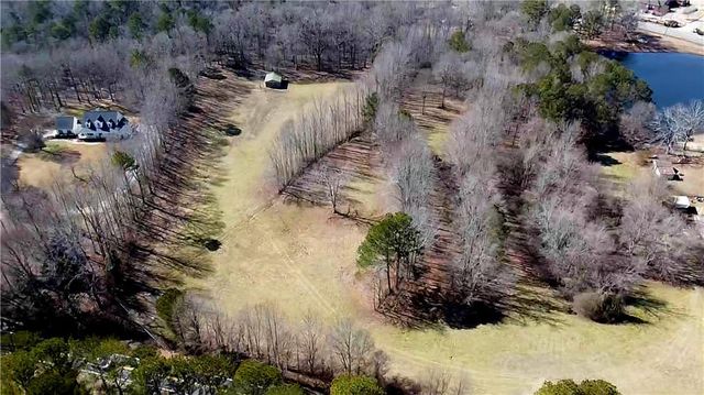 866 Lee Byrd Road, Loganville, GA 30052