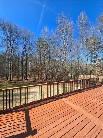 866 Lee Byrd Road, Loganville, GA 30052