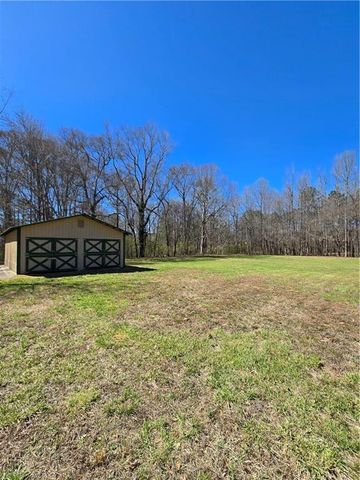 866 Lee Byrd Road, Loganville, GA 30052