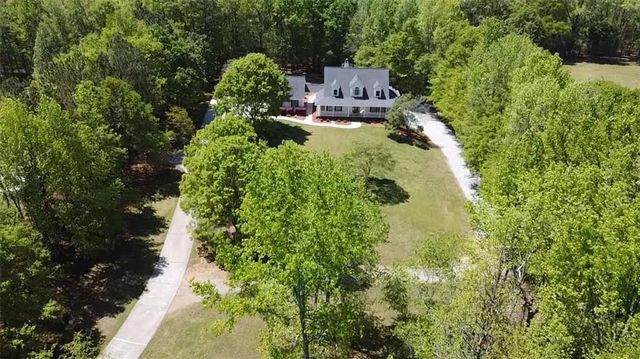 866 Lee Byrd Road, Loganville, GA 30052
