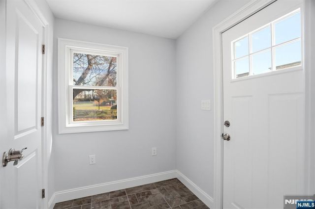 402 Riverview Avenue, North Arlington, NJ 07031