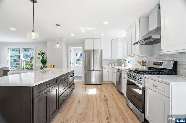 402 Riverview Avenue, North Arlington, NJ 07031