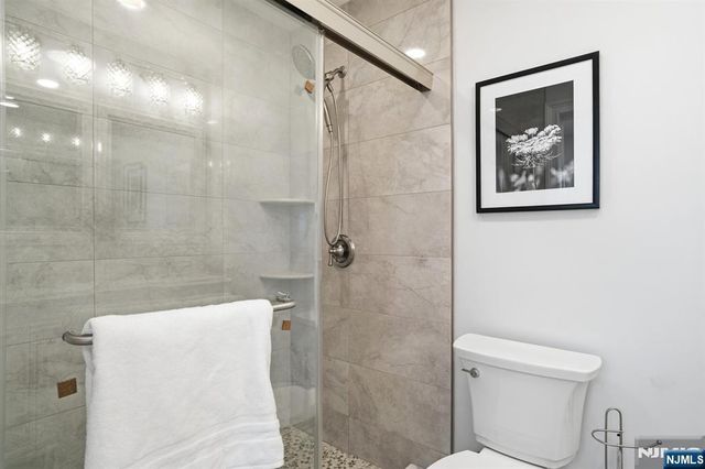 402 Riverview Avenue, North Arlington, NJ 07031
