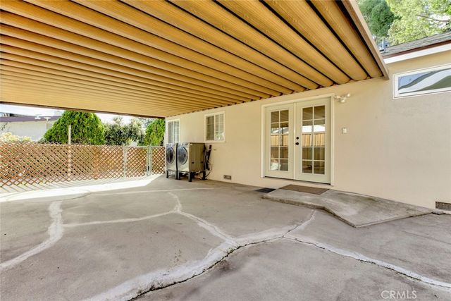 3055 Sycamore Avenue, La Crescenta, CA 91214