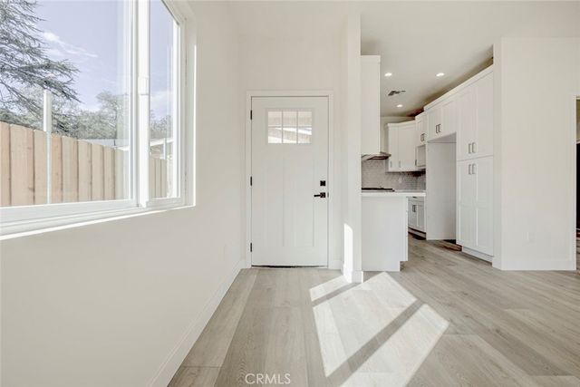 3055 Sycamore Avenue, La Crescenta, CA 91214