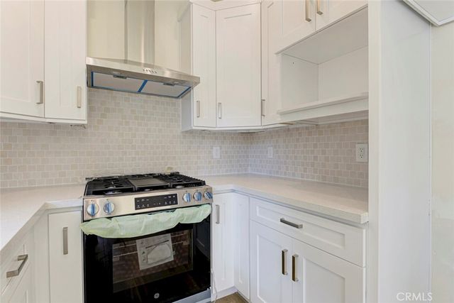 3055 Sycamore Avenue, La Crescenta, CA 91214