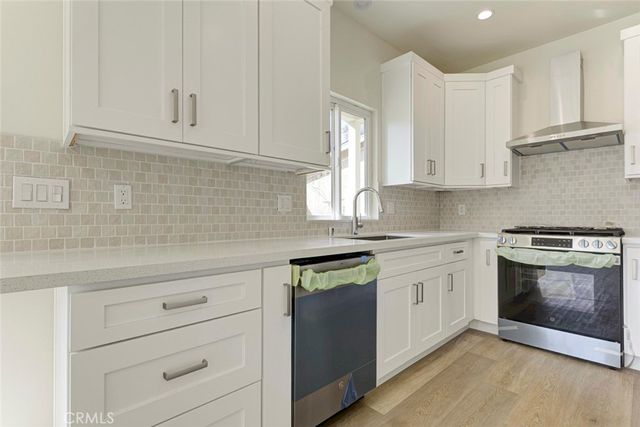 3055 Sycamore Avenue, La Crescenta, CA 91214